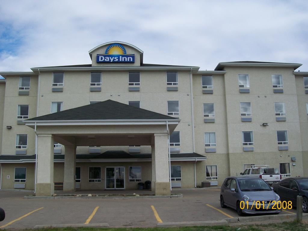 Days Inn By Wyndham Moose Jaw Eksteriør bilde