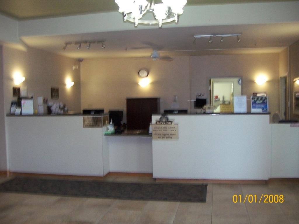 Days Inn By Wyndham Moose Jaw Eksteriør bilde